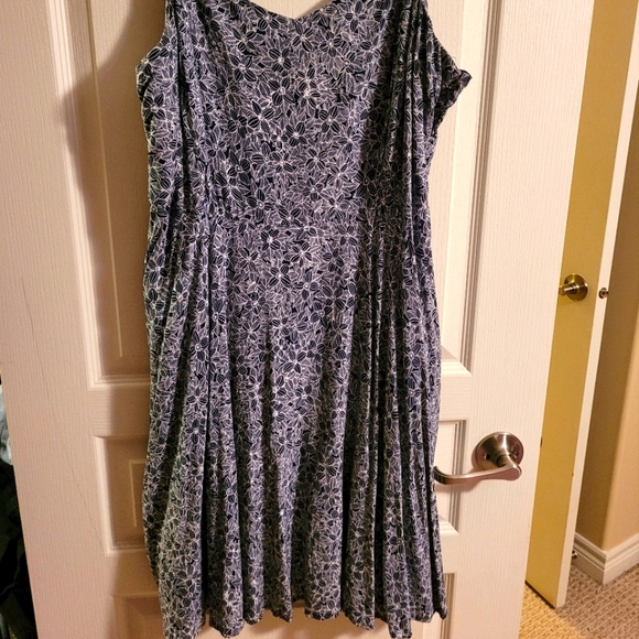 Summer dress xl - Picture 1 of 3